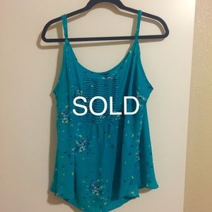 EUC. Butterfly Print Chiffon Tulip Back Tank Top